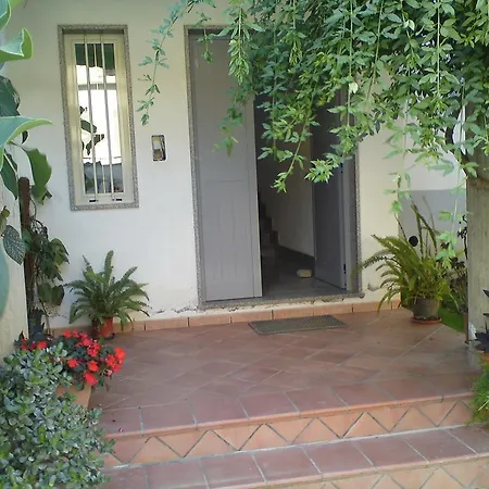 Pantaleo Aparthotel 3*