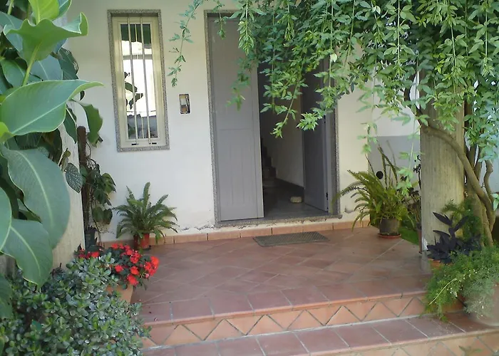 Pantaleo Aparthotel 3*