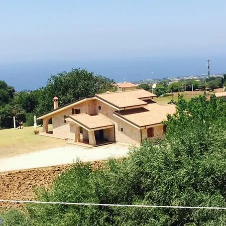 Pantaleo Aparthotel 3*