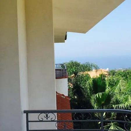 Pantaleo Apartahotel Ricadi